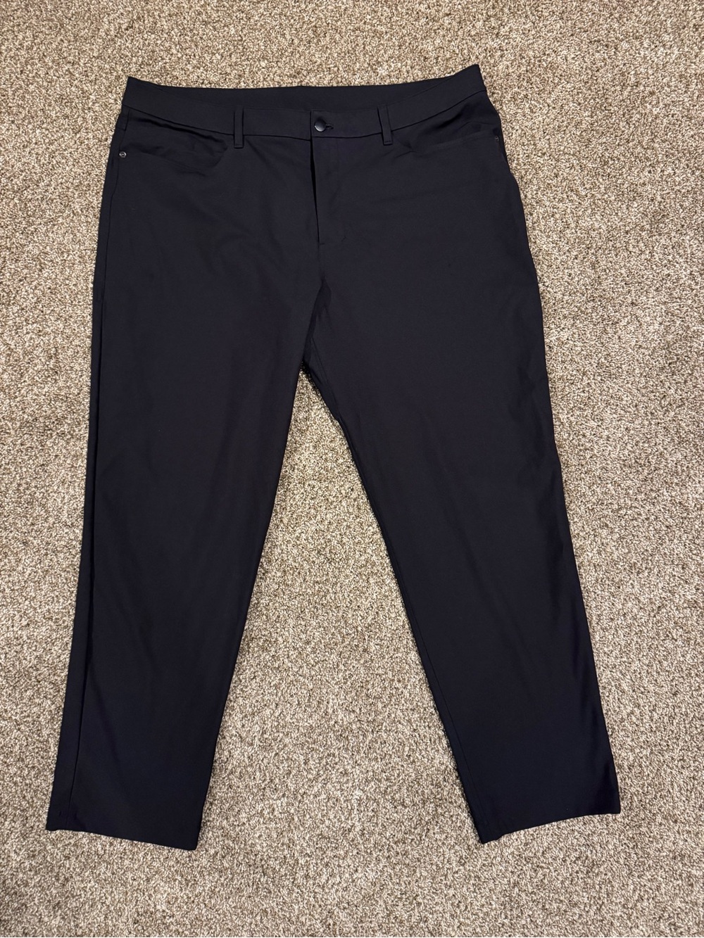 Lululemon Men’s Black Performance Pants – Size 40